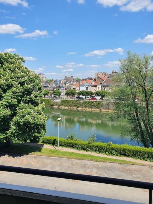 Le Studio Du Quai Charleville-Mézières Exteriör bild