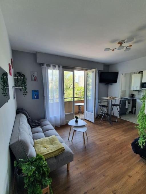 Le Studio Du Quai Charleville-Mézières Exteriör bild