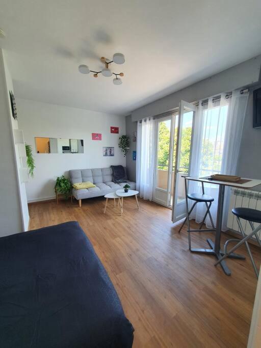 Le Studio Du Quai Charleville-Mézières Exteriör bild